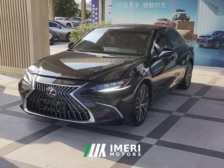 Lexus ES 300h Edition - ავტომობილი ჩინეთიდან