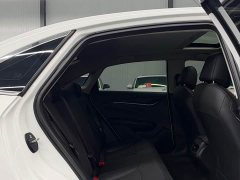 BMW 1.3T PHEV Version - photo 6