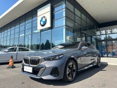 BMW i5 eDrive 35L Deluxe Version M - ფოტო 3