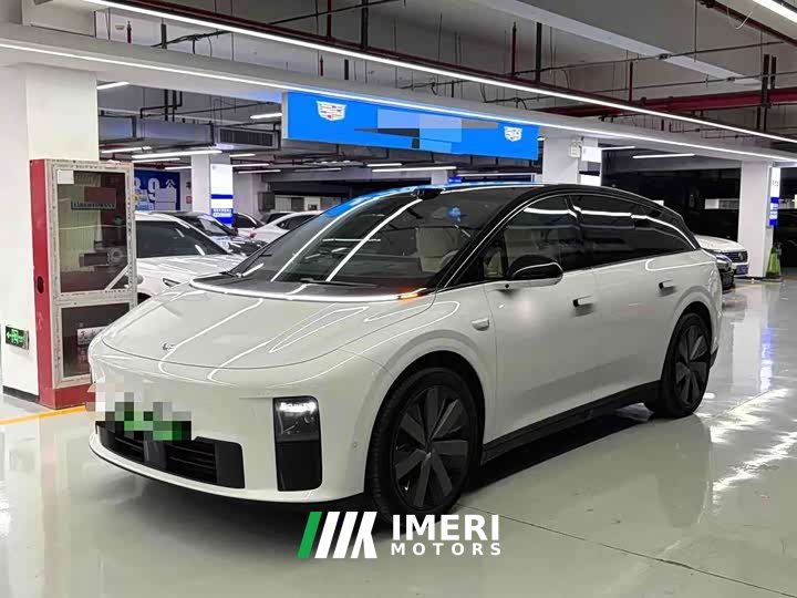 Li Auto i6 AWD Edition - ავტომობილი ჩინეთიდან