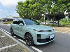 Li Auto L6 Pro Edition - ფოტო 3