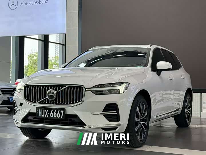 Volvo XC60 B5 AWDLuxury Edition - ავტომობილი ჩინეთიდან