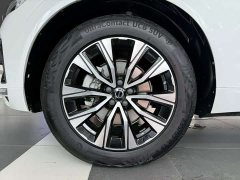 Volvo XC60 B5 AWDLuxury Edition - ფოტო 9
