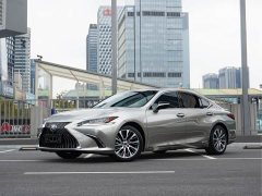 Lexus ES 300h Edition - ფოტო 1