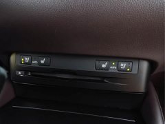 Lexus ES 300h Edition - ფოტო 17