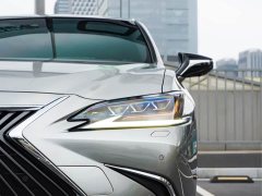Lexus ES 300h Edition - ფოტო 2