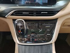 Buick GL8 ES 653T Deluxe Version - ფოტო 9