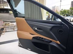 Lexus ES 300h Edition - ფოტო 12