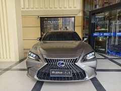 Lexus ES 300h Edition - ფოტო 2