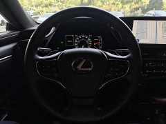 Lexus ES 300h Edition - ფოტო 12