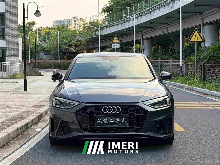 Audi A4L 45 TFSI quattro Version - ავტომობილი ჩინეთიდან