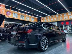BMW 7 740Li Deluxe Version M - ფოტო 15