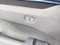 Zeekr 001 YOU Edition 100kWh AWD - ფოტო 12