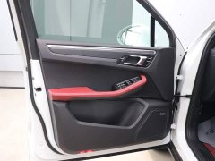 Porsche Macan T 2.0T - ფოტო 10