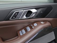 BMW X5 xDrive 30Li Deluxe VersionM - ფოტო 12