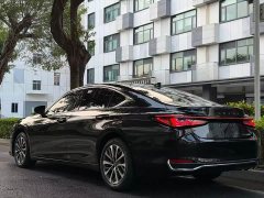 Lexus ES 200 Edition - ფოტო 9