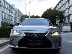Lexus ES 300h Edition - ფოტო 3