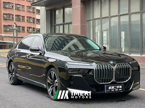 2023 BMW 7 740Li Version Luxury - ავტომობილი ჩინეთიდან