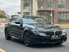 BMW 5 530Li Deluxe Version M - ფოტო 3