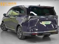 Buick GL8 Edition - ფოტო 4