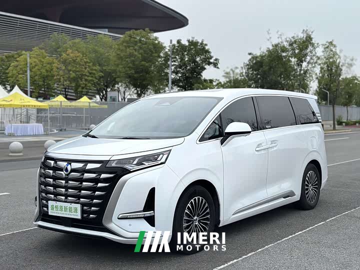 Denza D9 DM-i 970 AWD Version - ავტომობილი ჩინეთიდან