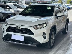 Toyota RAV4 2.0L CVT2WD Edition - ფოტო 1