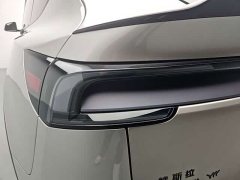 Tesla Model Y L Long Range Edition - ფოტო 16