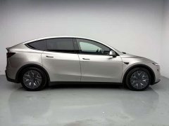 Tesla Model Y L Long Range Edition - ფოტო 17