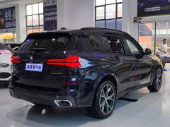 BMW X5 xDrive 30Li Deluxe VersionM - ფოტო 13