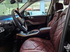 BMW X5 xDrive 30Li Deluxe VersionM - ფოტო 4