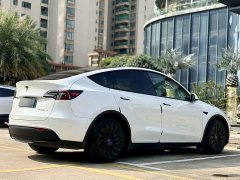 Tesla Model Y Standard Range Edition - ფოტო 15