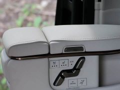 Lexus LM 500h Edition - ფოტო 17