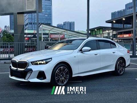 2025 BMW 5 530Li Version M - ავტომობილი ჩინეთიდან