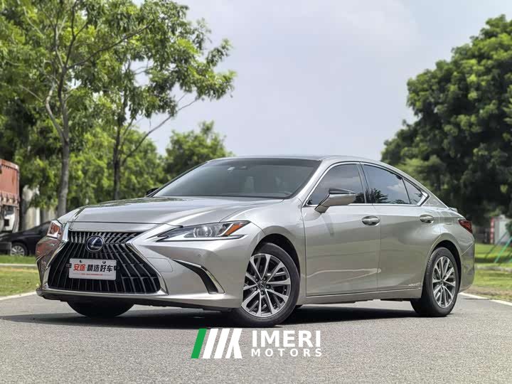 Lexus ES 300h Edition - ავტომობილი ჩინეთიდან