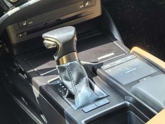 Lexus ES 300h Edition - ფოტო 14