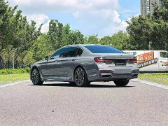 BMW 7 740Li Version M - ფოტო 3