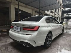 BMW 3 320Li M - ფოტო 17