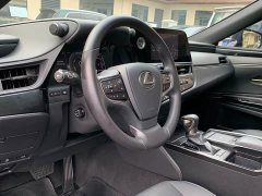 Lexus ES 300h Edition - ფოტო 17