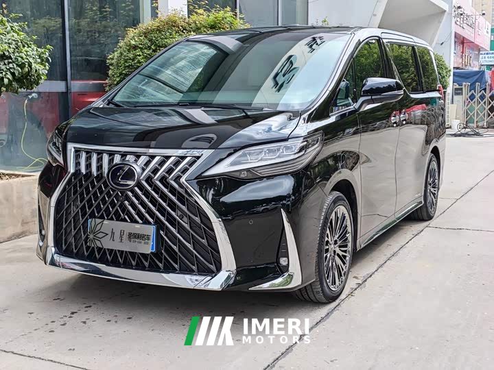 Lexus LM 300h Edition