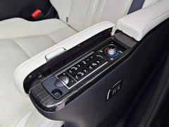 Lexus LM 300h Edition - ფოტო 10
