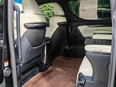 Lexus LM 300h Edition - ფოტო 6