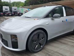 Li Auto i6 2WD Edition - ფოტო 1