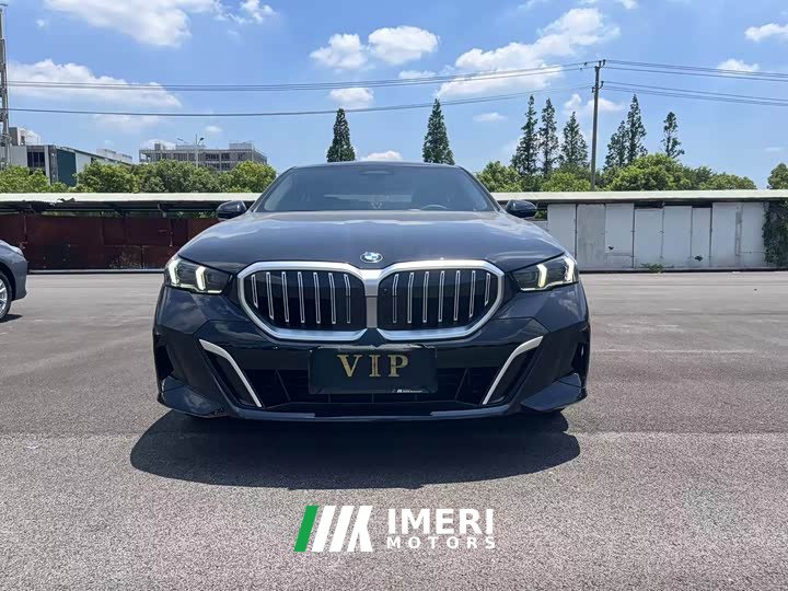 BMW 5 530Li Version Luxury - ავტომობილი ჩინეთიდან