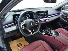 BMW 5 530Li Deluxe Version M - ფოტო 5