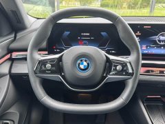BMW i5 eDrive 35L Deluxe Version Luxury - ფოტო 12