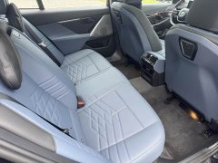 BMW i5 eDrive 35L Deluxe Version Luxury - ფოტო 16
