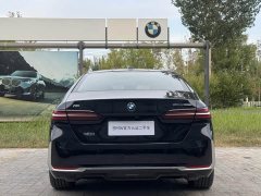 BMW i5 eDrive 35L Deluxe Version Luxury - ფოტო 8