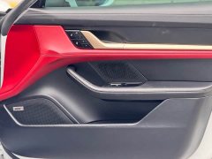 Porsche Taycan - ფოტო 9