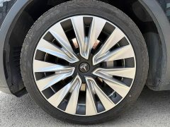 Tesla Model Y Standard Range Edition - ფოტო 15