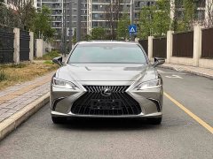 Lexus ES 200 Edition - ფოტო 1